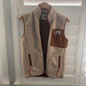 Perfect condition, never been worn.